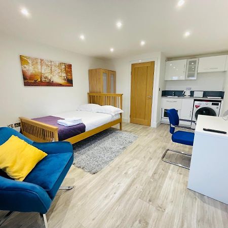 New Modern Studio Apartment, Parking, Netflix Kenilworth Exteriér fotografie